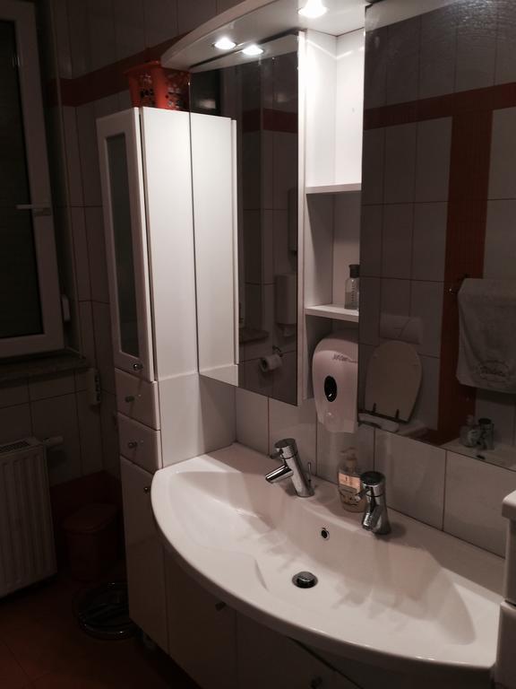 Guest House Seperic Jastrebarsko Εξωτερικό φωτογραφία