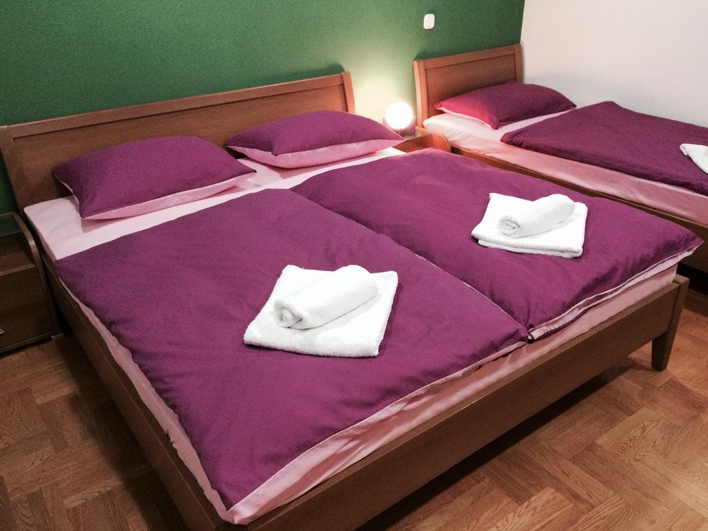 Guest House Seperic Jastrebarsko Εξωτερικό φωτογραφία