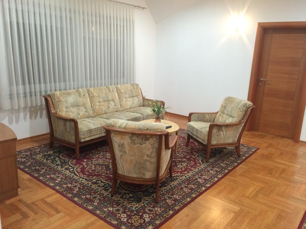 Guest House Seperic Jastrebarsko Δωμάτιο φωτογραφία
