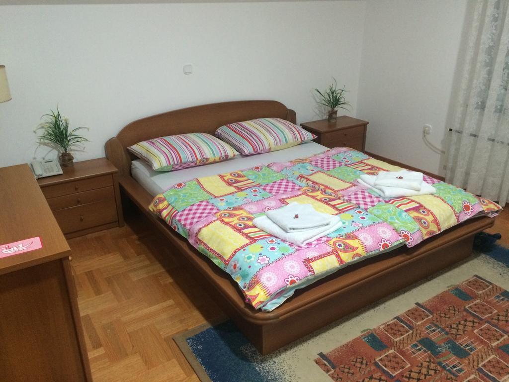 Guest House Seperic Jastrebarsko Εξωτερικό φωτογραφία
