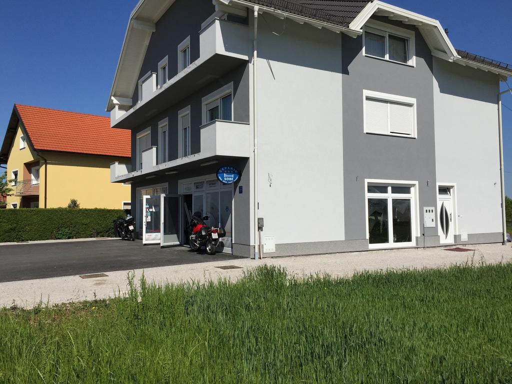 Guest House Seperic Jastrebarsko Δωμάτιο φωτογραφία